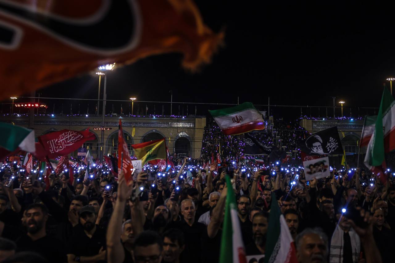 وداع با رهبر شهید