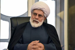 رهامی: ۴۰ درصد جمعیت زیر خط فقر افتخار نیست