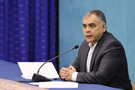 پاک‌نژاد: استعفای من هیچ ارتباطی با ادعاهای ترامپ ندارد