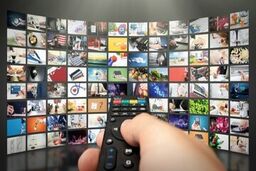 انتقاد عجیب روزنامه اصولگرا از دعوت چهره های هنری به یک برنامه قرآنی