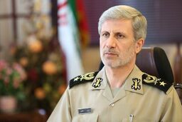 فرمانده کل ارتش: جنگ هنوز تمام نشده؛ باید آماده ضربات سخت به دشمنان باشیم