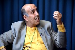 تندروها، جامعه را طبقاتی‌تر کرده‌اند | دولت سریع‌تر قطعی اینترنت را متوقف کند | با شفافیت، فعالیت کاسبان‌ تحریم محدود می‌شود