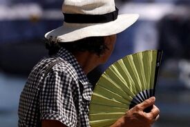 ببینید | درست کردن تخم مرغ با آفتاب پاریس