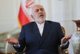 ظریف: عصر حجر شایسته ترامپ و وزیر جنگش است