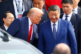نیویورک تایمز: ترامپ شی را «دوست» نامید، اما دست‌خالی از چین برگشت