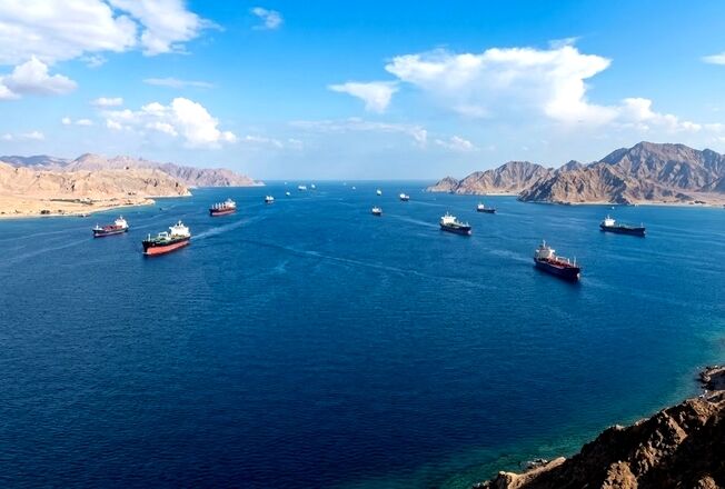 ببینید | تصاویر یکی از عملیات‌های گشت و کنترل تنگۀ هرمز توسط شناورهای تندروی نیروی دریایی سپاه 