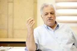 احمد شیرزاد: کسی قادر به پیش‌بینی رویدادهای جنگی ـ مذاکراتی نیست