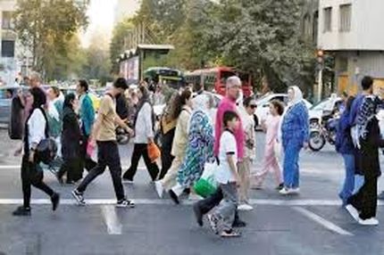 زندگی زیر سایه جنگ؛ از نگاه چه کسی می‌گوییم همه چیز عادی است؟