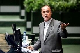 نائب رئیس مجلس: هر وقت دلمان خواست یک کشتی را از تنگه هرمز عبور بدهیم، می‌دهیم