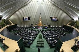 چه کسی بر صندلی خالی مسعود پزشکیان و ۴ نماینده مستعفی مجلس دوازدهم می‌نشیند؟