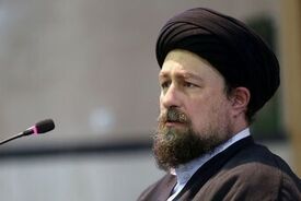 سیدحسن خمینی: بر مردم واجب است که تا پایان جنگ با لباس سیاه در صحنه حاضر باشند