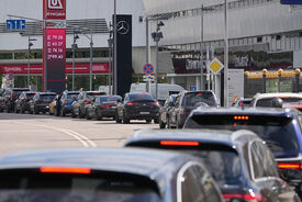 ببینید | صف‌های چند کیلومتری بنزین در روسیه!