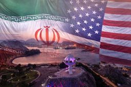 گزارش گاردین از سبک مذاکره دو طرف: ترامپِ کُشتی‌ گیر و ایرانی‌ شطرنج‌ باز