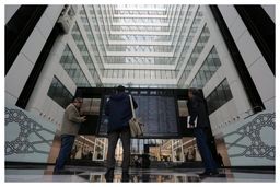 بورس قرمز شد؛ سقوط ۱۰۴ هزار واحدی شاخص و منفی شدن ۶۹۹ نماد