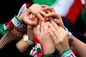 نقش تجمعات شبانه خیابانی در ثبات کشور از نگاه روزنامه اصلاح‌طلب | چه کسانی می‌خواهند آن را مصادره کنند