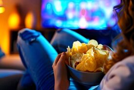 غذا خوردن حواس‌پرت چگونه اشتها را برای وعده بعد بالا می‌برد؟