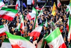  بعضی سخنران های تجمعات شبانه، در پوشش انقلابیگری تفرقه افکنی می کنند