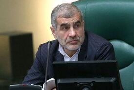 نایب رئیس مجلس: مذاکره ای نیست؛ تا زمانی که انتقام نگیریم، یقه ترامپ را رها نمی‌کنیم