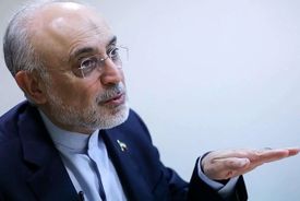 ایران در میانه سه قدرت؛ راهبرد توازن هوشمند از نگاه علی‌اکبر صالحی