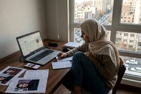 صنعت پنهان کپشن‌نویسی؛ نویسنده‌هایی که به‌جای سلبریتی‌ها احساس می‌فروشند