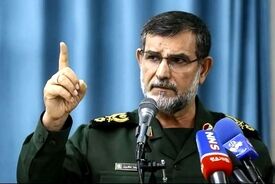 پیام عربی فرمانده نیروی دریایی سپاه: اخراج آمریکا از منطقه تنها راه اتحاد است