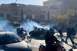 عضو کانون وکلا: برخی متهمان حوادث دی‌ماه تمایلی به استفاده از وکلای ماده ۴۸ ندارند
