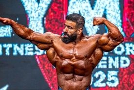 پست اینستاگرامی هادی چوپان ۴۰ روز پس از ناآرامی‌ها در ایران