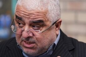 جعفرزاده ایمن آبادی: می‌ترسم با پایان جنگ، تندروها به تنظیمات کارخانه برگردند
