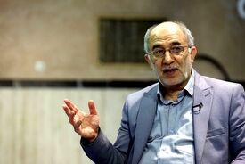 حسین علایی: روش‌های قدیمی جواب نمی‌دهد، اینترنت را باز کنید | اجازه بدهیم خبرنگاران خارجی به ایران بیایند