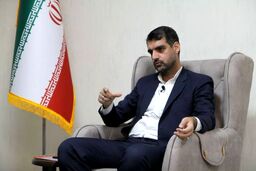عصبانیت عضو جبهه پایداری از صداوسیما به‌خاطر نمایش زنان بی‌حجاب در راهپیمایی ۲۲ بهمن