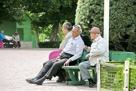چرا بازنشستگان تأمین اجتماعی همیشه آخر صف هستند؟