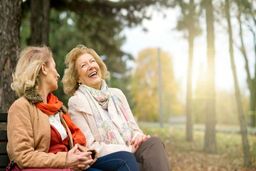 رازهای علمی شادی پایدار: چرا بعضی افراد همیشه شادتر به نظر می‌رسند؟