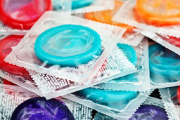 افزایش ۲۰ تا ۳۰ درصدی قیمت کاندوم در جهان به دلیل جنگ ایران