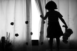 کودکی‌هایی که به مزایده گذاشته می‌شوند