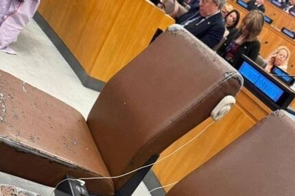 عکس | صندلی فرسوده سازمان ملل خبرساز شد 