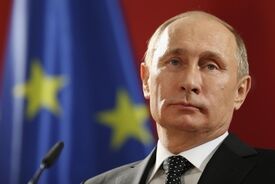 انتقاد پوتین از سکوت هنرمندان در برابر حملات به ایران