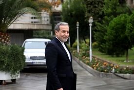 کیهان: پذیرش هرنوع مذاکره یعنی فرصت دادن به شیطان و خیانت به مستضعفان