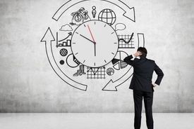 چرا ۲۴ ساعت کافی نیست؟ /مشکل شما زمان نیست، تمرکز است!