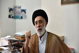 سید هادی خامنه‌ای: آقا مجتبی در طول مدت مسئولیت پدر، تمام مراحل را دیده و تجربه کرده است