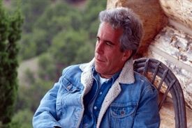 استفاده اپستین از فرودگاه‌های انگلیس برای قاچاق انسان
