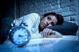 بی‌خوابی جمعی؛ وقتی یک جامعه شب‌ها بیدار می‌ماند
