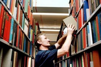 تیراژ ۲۰۰ تا ۳۰۰ نسخه‌ای کتاب برای جامعه ۹۰میلیونی