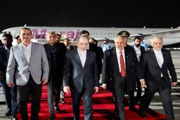 عراقچی از مسقط به اسلام آباد باز می‌گردد | بخشی از هیئت ایرانی برای مشورت به تهران بازگشت