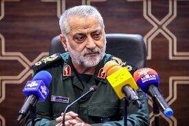 سردار شکارچی: آمریکا باید بساطش را جمع کند و برود