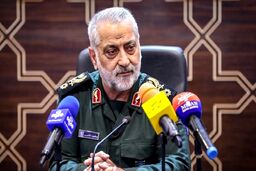 سردار شکارچی: آمریکا باید بساطش را جمع کند و برود