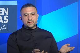 مدیر هوش مصنوعی مایکروسافت: بیشتر مشاغل اداری تا ۱۸ ماه آینده از بین می‌روند