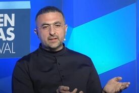 مدیر هوش مصنوعی مایکروسافت: بیشتر مشاغل اداری تا ۱۸ ماه آینده از بین می‌روند