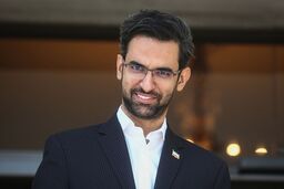 آذری جهرمی خطاب به ترامپ: یک ملت عصر حجری، خطر بزرگی برای شما خواهد بود!