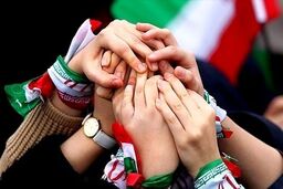 روزنامه اصولگرا: پیام رهبری یعنی کسی به مسئولان کشور برچسب سازشکاری نزند | مردم به امضای تفاهم نامه دلخوشند