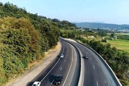 تردد روان در محورهای شمالی | بارش باران در برخی جاده‌های کشور